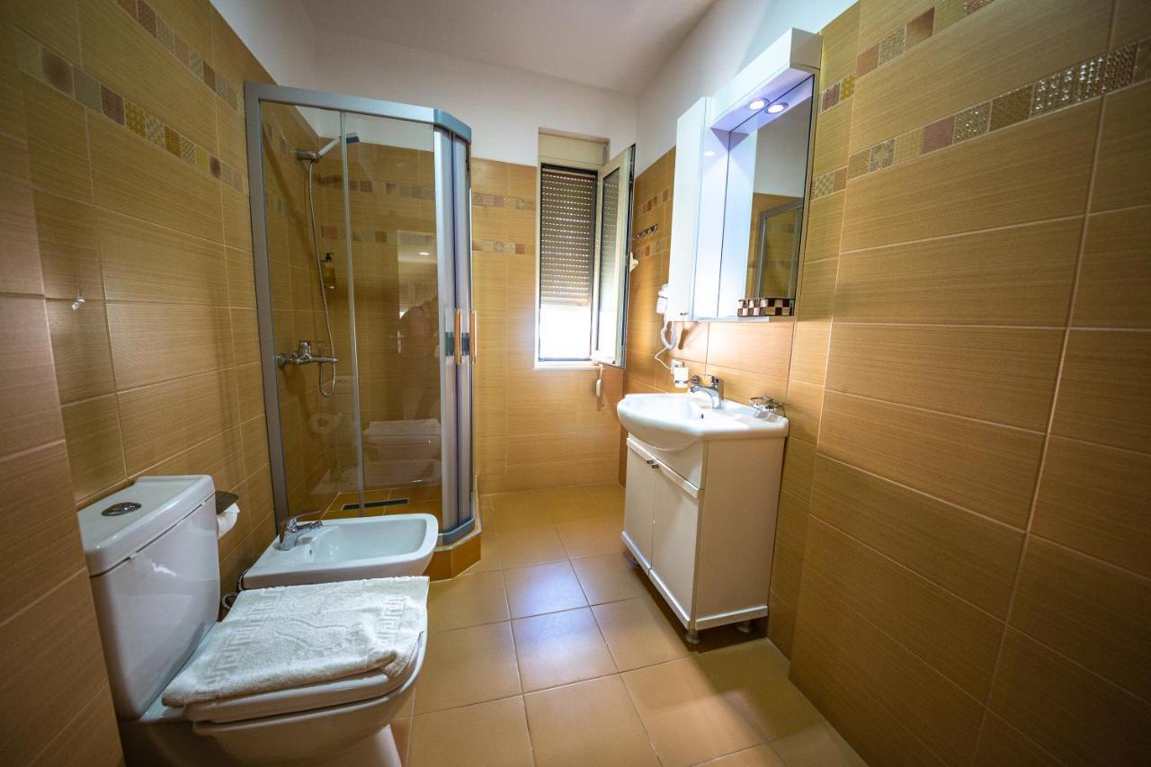 Qerret Royal Park Hotel מראה חיצוני תמונה