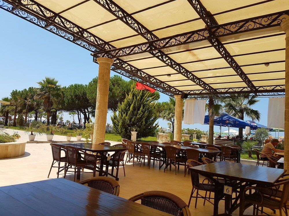Qerret Royal Park Hotel מראה חיצוני תמונה
